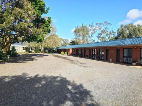 Avoca Motel - Tourism Canberra 0