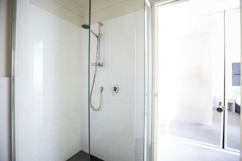 Zappeion Apartments - Tourism Canberra 7