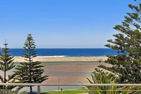 Coast Luxury Apartment Penthouse 23 - Tourism Canberra 7