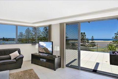 Coast Luxury Apartment Penthouse 23 - Tourism Canberra 3