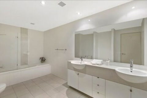 Coast Luxury Apartment Penthouse 23 - Tourism Canberra 5