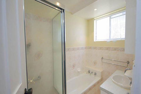 Avilla Court 1 - Tourism Canberra 1