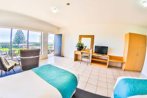 COAST Motel And Apartments - Tourism Canberra 6