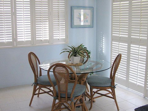 Toowoon Beach View 3br Villa 4 Just Steps To Beach With Views - Tourism Canberra 3