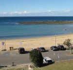 Toowoon Beach View 3br Villa 4 just steps to beach with views - Tourism Canberra
