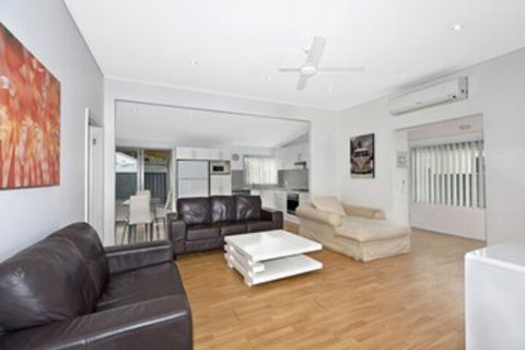Oakland Cottage - Tourism Canberra 0