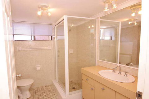 Pelican Place - Tourism Canberra 2