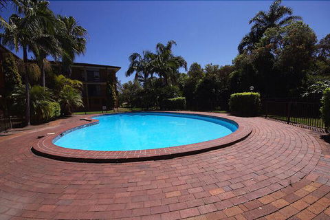Pelican Place - Tourism Canberra 1