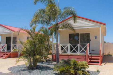 Outback Oasis Caravan Park - Tourism Canberra 4