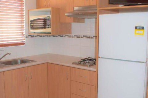 Outback Oasis Caravan Park - Tourism Canberra 3