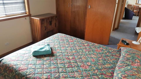 Waratah Falls Holiday Unit - Tourism Canberra 4