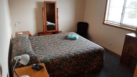 Waratah Falls Holiday Unit - Tourism Canberra 3
