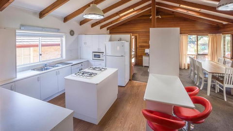 Mollymook Fantastic Holiday House - Tourism Canberra 6