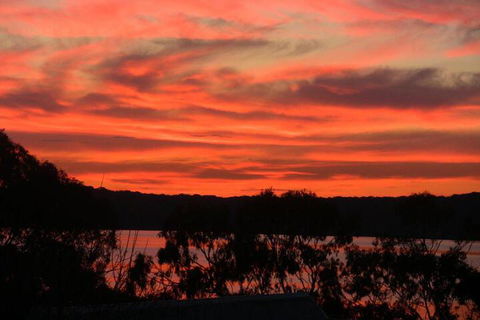 A Lakehouse Escape - Tourism Canberra 5