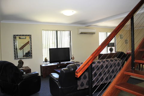 Dalby Apartments Self Contained Motel - Tourism Canberra 5