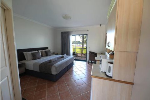 Lakeview Apartments - Tourism Canberra 4