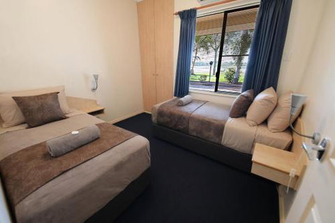 Lakeview Apartments - Tourism Canberra 1