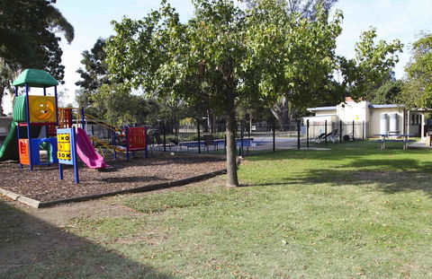 Nagambie Caravan Park & Motel - Tourism Canberra 3