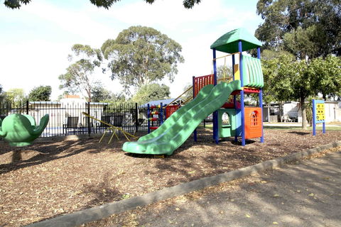 Nagambie Caravan Park & Motel - Tourism Canberra 2