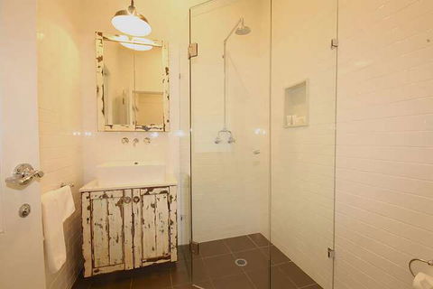 A PERFECT STAY - Cavvanbah Seaside Cottage - Tourism Canberra 4