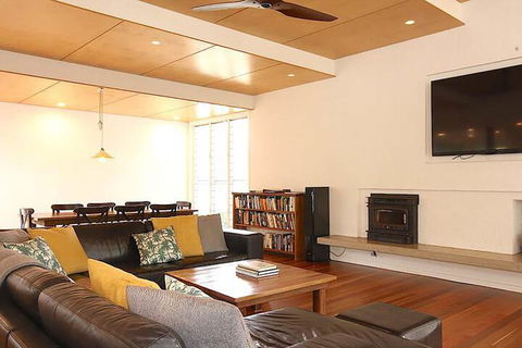 A PERFECT STAY - Cavvanbah Seaside Cottage - Tourism Canberra 3