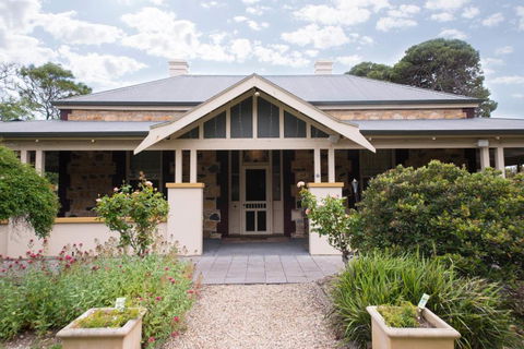 Yankalilla Bay Homestead - Tourism Canberra 4