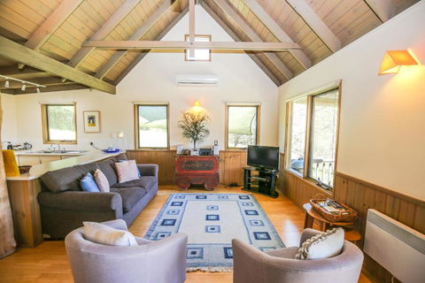 Crabapple Cottage - Tourism Canberra 4