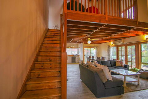 Halinka Lodge - Tourism Canberra 5