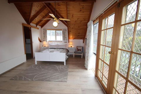 Halinka Lodge - Tourism Canberra 4