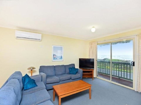 Tahren Beachfront Shack - Tourism Canberra 4