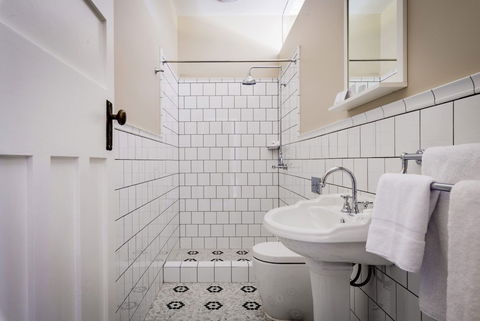 North Sydney Hotel - Tourism Canberra 1
