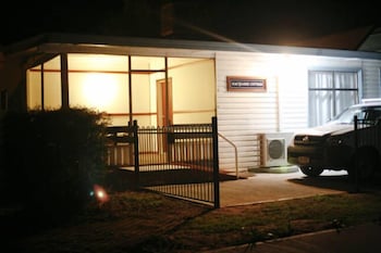 Macquarie Cottage - Tourism Canberra 1
