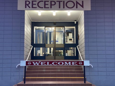 Snow Season Motor Inn - Tourism Canberra 1