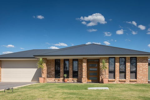 Barossa Family Holiday Home - Tourism Canberra 5