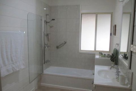 All About Me B & B - Tourism Canberra 4