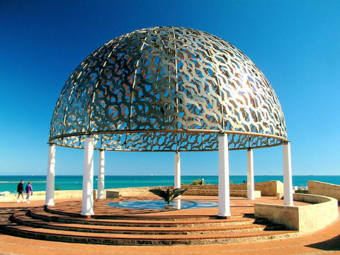 Geraldton Luxury Vacation Home With Free Netflix - Tourism Canberra 3