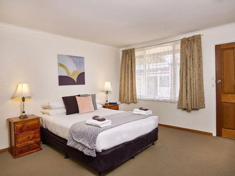 Star Hotel Motel Barnawartha - Tourism Canberra 2