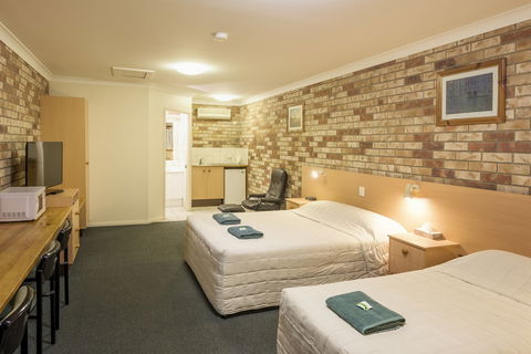 D'Aguilar Hotel Motel - Tourism Canberra 5