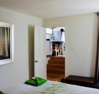 Omaroo House panoramic water views - Tourism Canberra