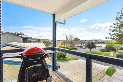 Hope House Encounter Bay - Tourism Canberra 5