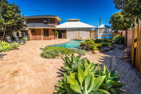 Yanchep Beach Retreat - Tourism Canberra 3
