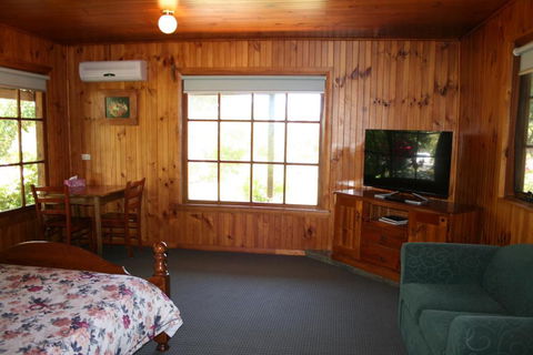 Gaol House Cottages - Tourism Canberra 3