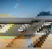 Kirsten Accommodation Parkes - Tourism Canberra