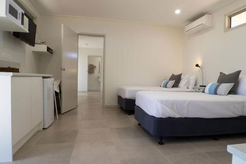 Cooper's Country Lodge - Tourism Canberra 1