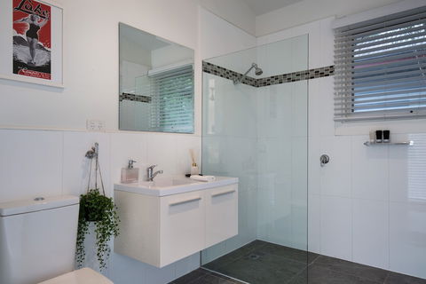 Gables Bend Spa Villa - Tourism Canberra 2
