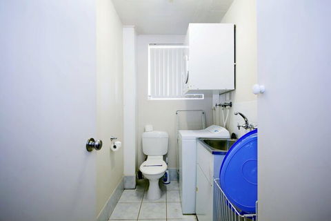 Columbia Unit 3 12 Columbia Close - Tourism Canberra 3