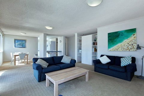 Columbia Unit 3 12 Columbia Close - Tourism Canberra 6