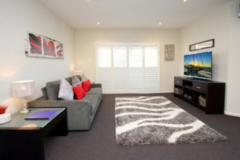 Pacific Blue Apartment 258 265 Sandy Point Road - Tourism Canberra 0