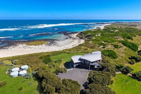 HEARNS BEACH HOUSE - Tourism Canberra 0