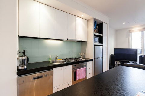 CLAUDE, 2BDR Melbourne Apartment - Tourism Canberra 4